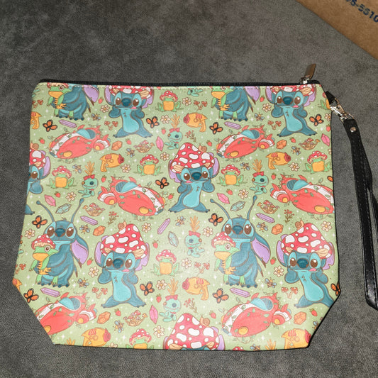 Cottage Alien Cosmetic Clutch