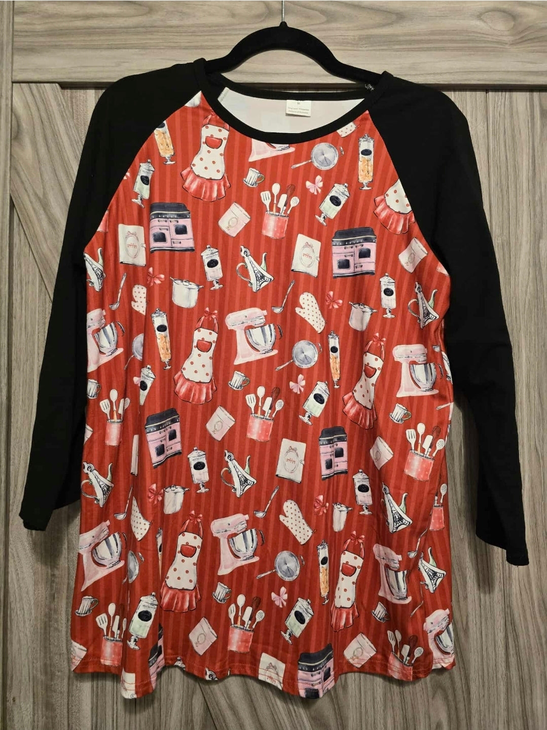 Bakers Dream Raglan - Medium
